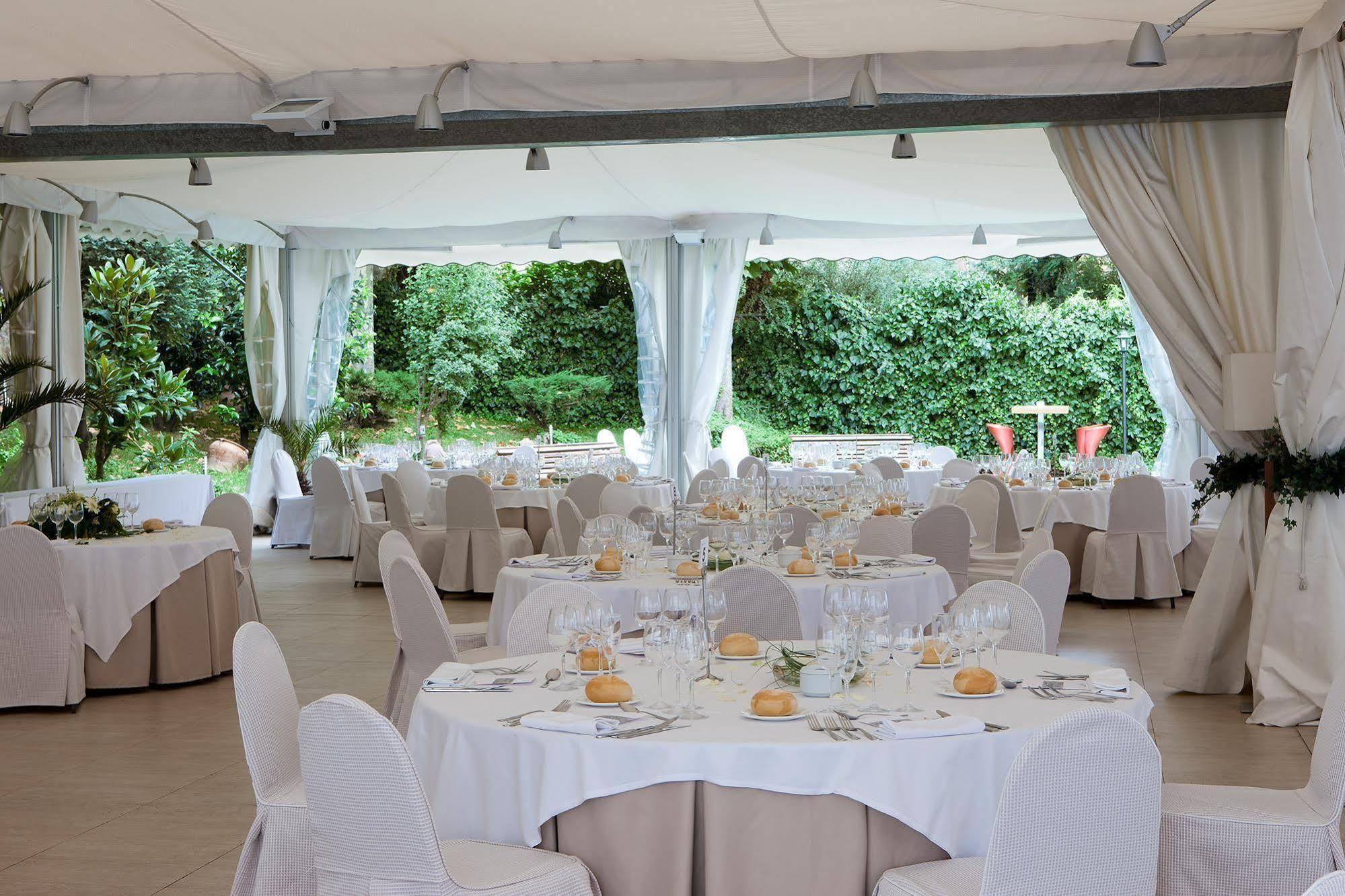 Nh Madrid Ventas Hotel Bagian luar foto